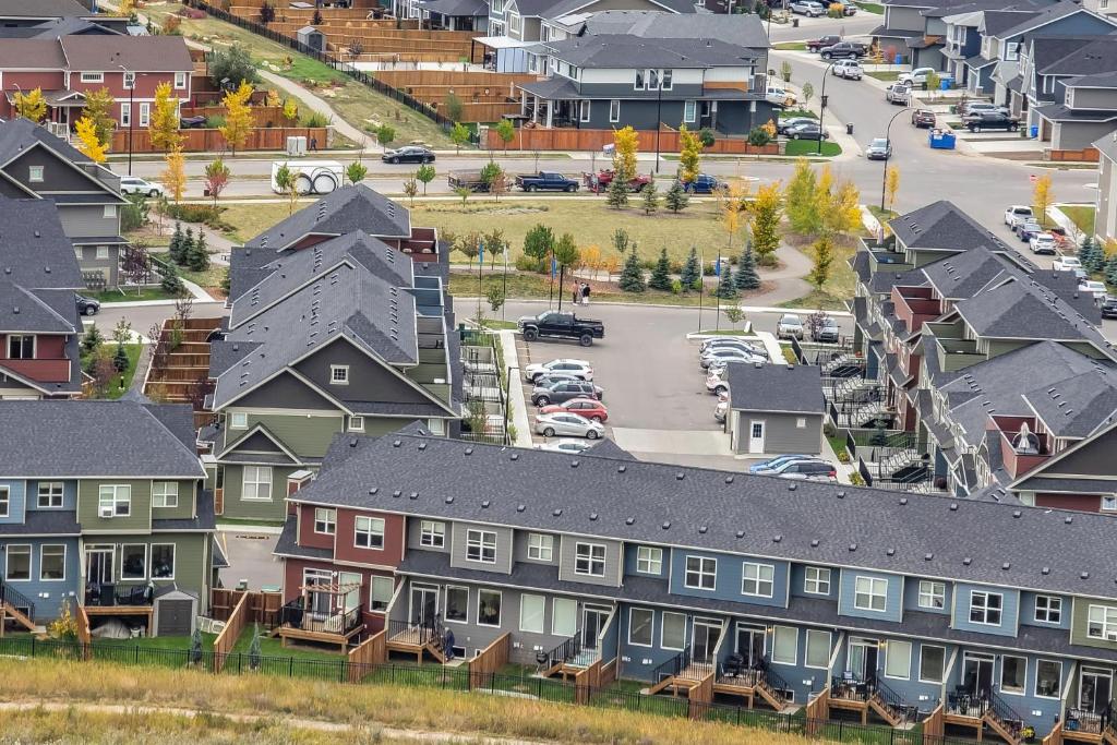 GlobalStay Cranbrook Townhome Suites — photo 1