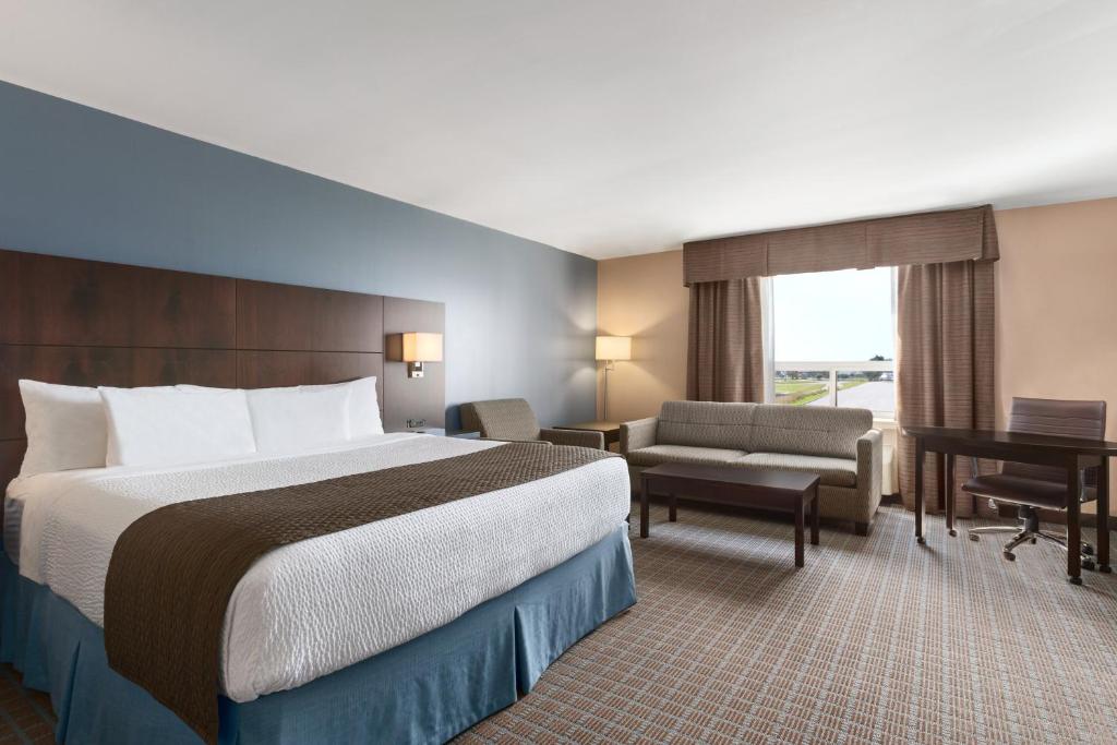 Days Inn by Wyndham Stephenville photo 2
