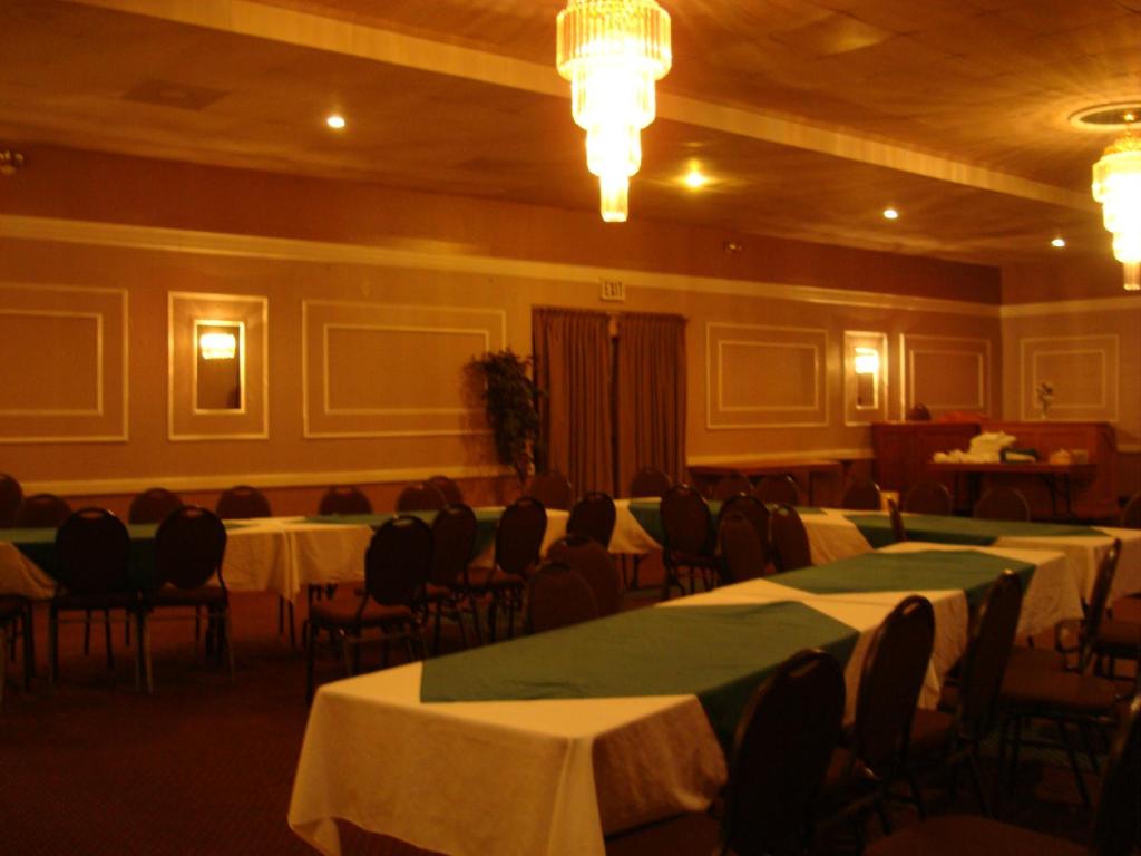 Blue Bird Hotel photo 3