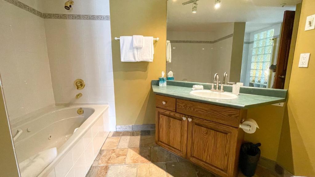 2BR in The Lynx photo 3