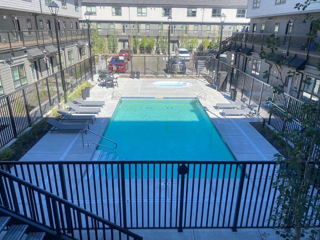 2-in-1 Skyline MTN Retreat - Hot Tub - Pool - AC — photo 1
