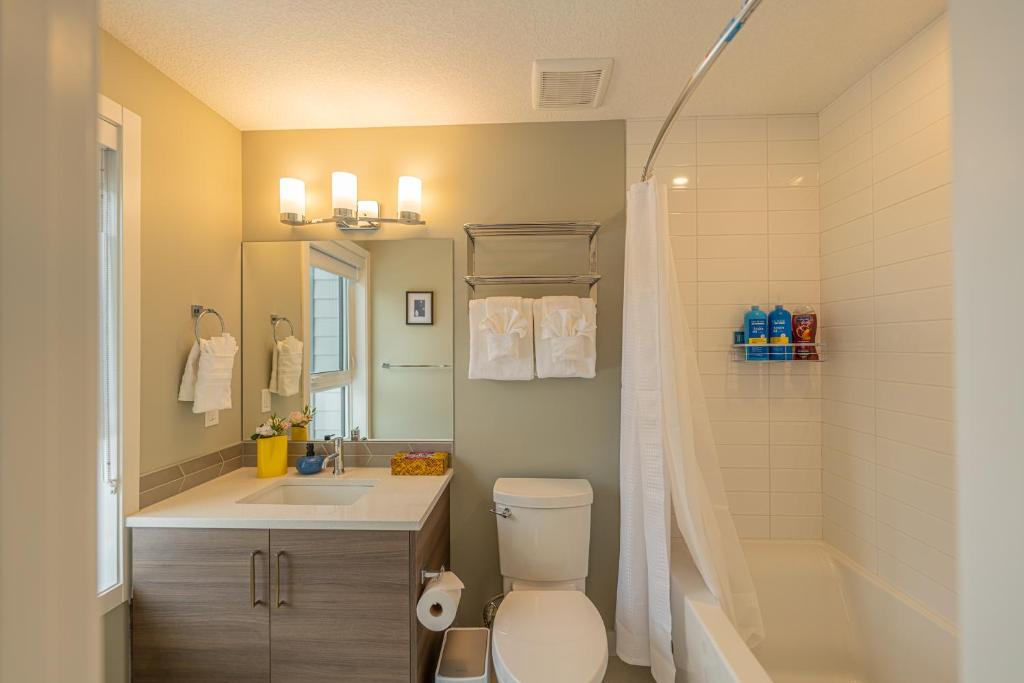 2-in-1 Skyline MTN Retreat - Hot Tub - Pool - AC photo 3
