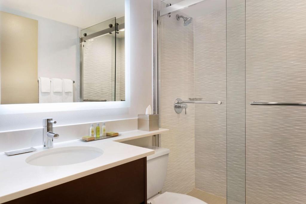 DoubleTree by Hilton Hotel Toronto Airport West photo 3