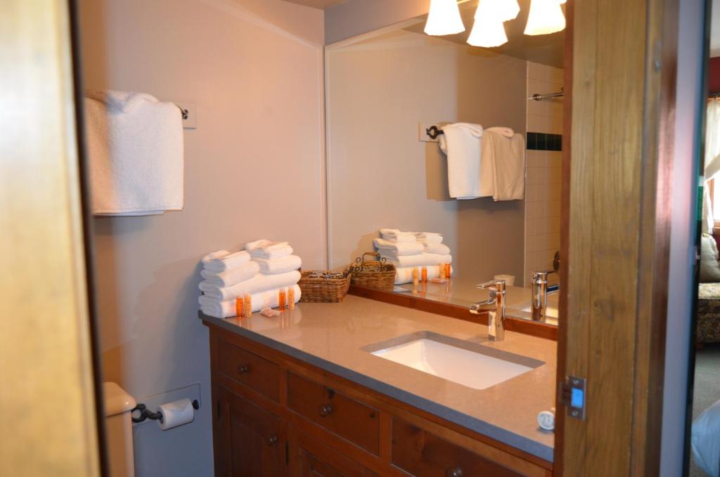 Howe Sound Inn & Brewing Company photo 3