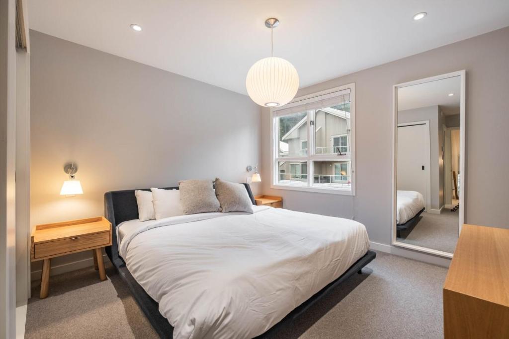 Blueberry Hill Estates 3144 by Outpost Whistler photo 2