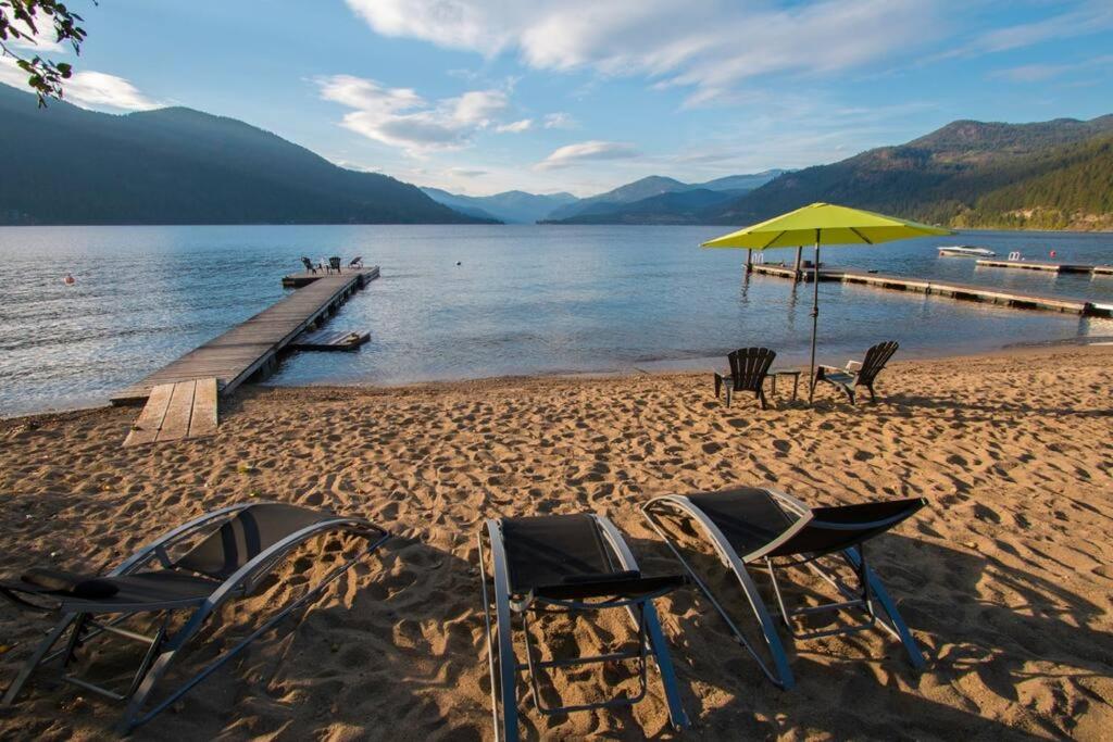Christina Lake Lakefront — photo 1