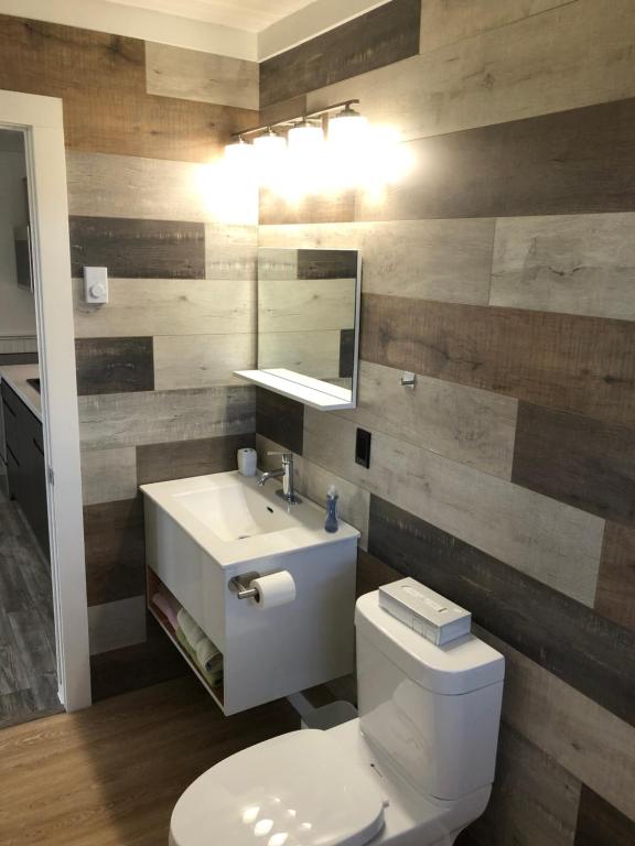 Newly Renovated Confederation Bridge View Cottages photo 3