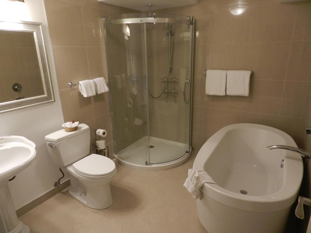 Arbutus Inn photo 3