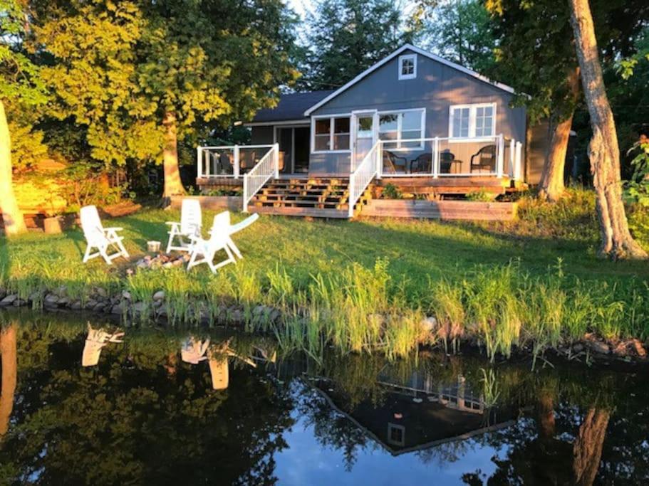 Booking.com: Hotels in Algonquin Highlands. Book your hotel now! — photo 1