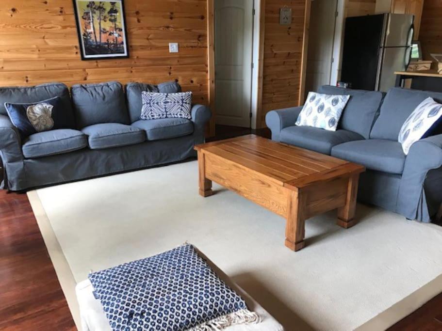 Booking.com: Hotels in Algonquin Highlands. Book your hotel now! photo 2