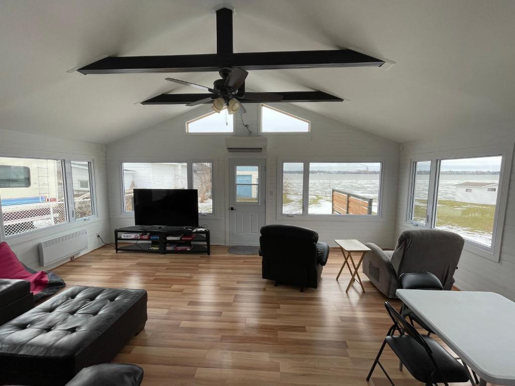 Booking.com: Hotels in Bécancour. Book your hotel now! — photo 1