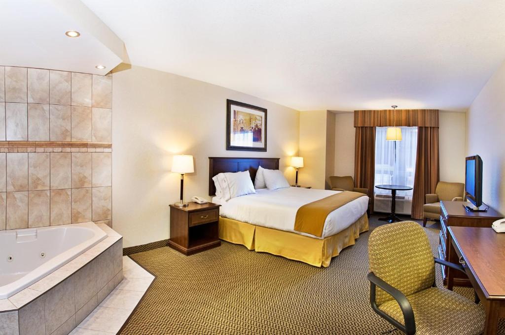 Holiday Inn Express Hotel & Suites - Slave Lake by IHG photo 3