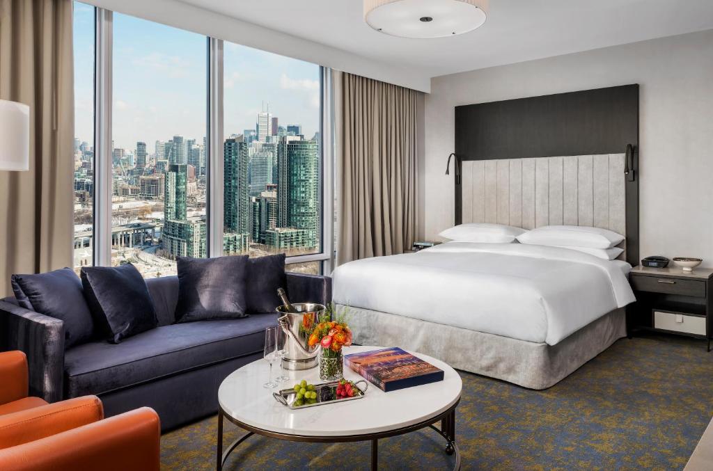 Hotel X Toronto photo 2