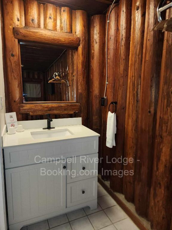 Campbell River Lodge photo 3