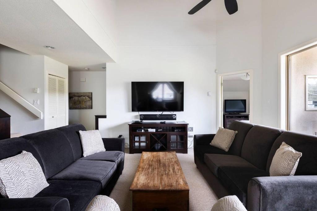 3BR in Gleneagle — photo 1
