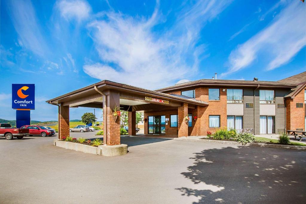Comfort Inn — photo 1