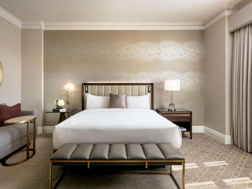 Fairmont Hotel Macdonald — photo 1