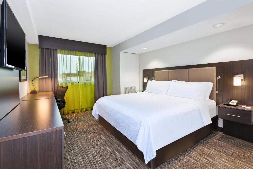 Holiday Inn Express Winnipeg Airport - Polo Park by IHG photo 2