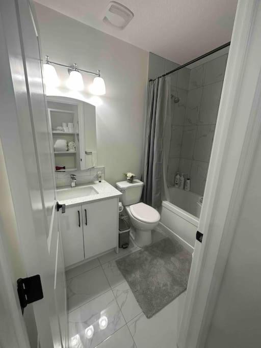 Award winning boho paradise sunlit modern suite photo 3