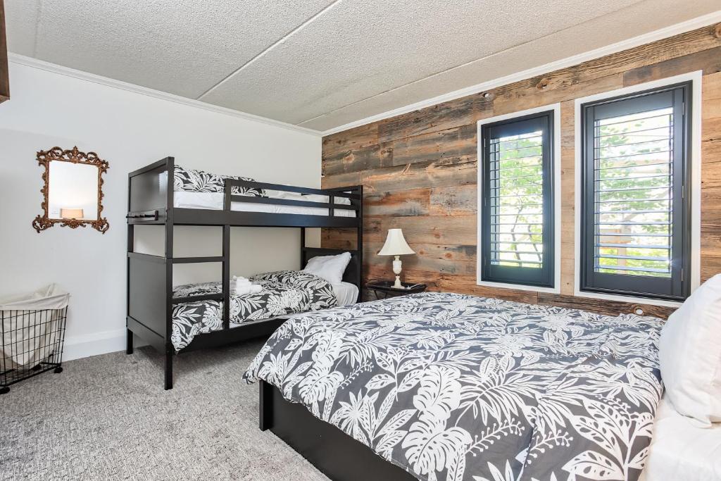 2 BR Ski In Out at Cachet Crossing photo 2