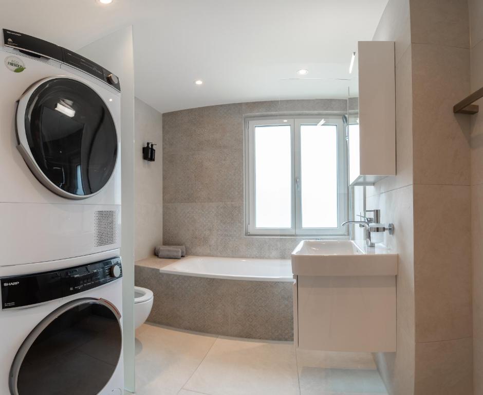 Ästhetische Wohnung photo 3