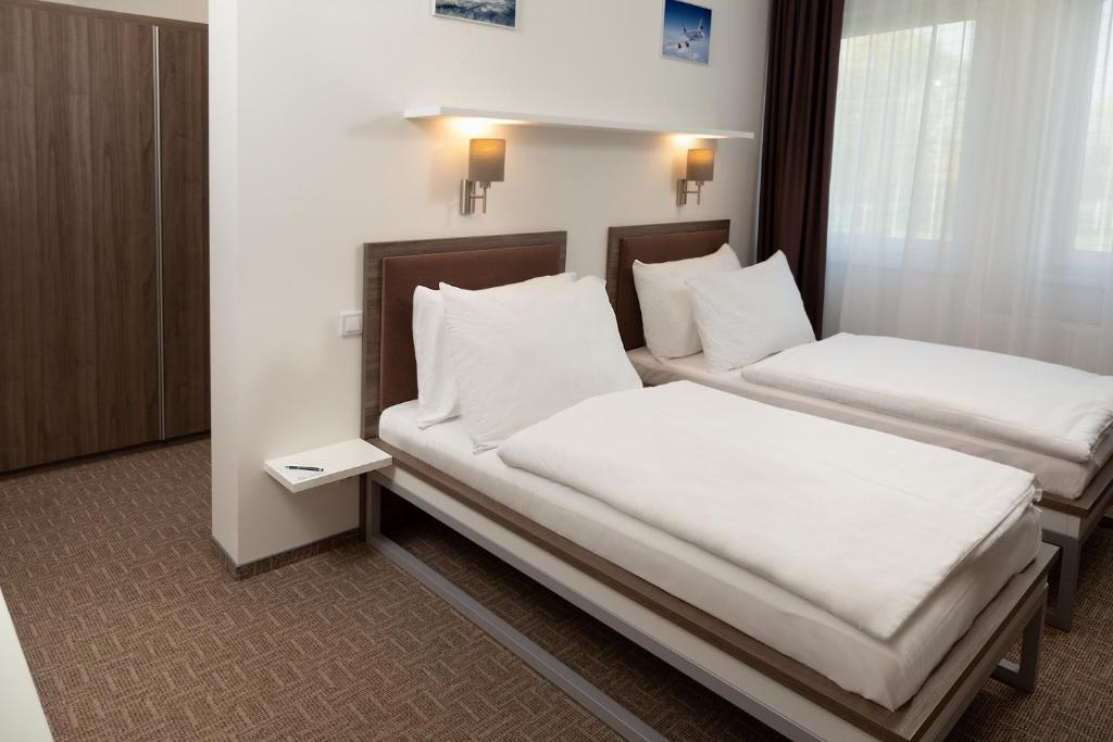 Skyhotel Prague photo 2