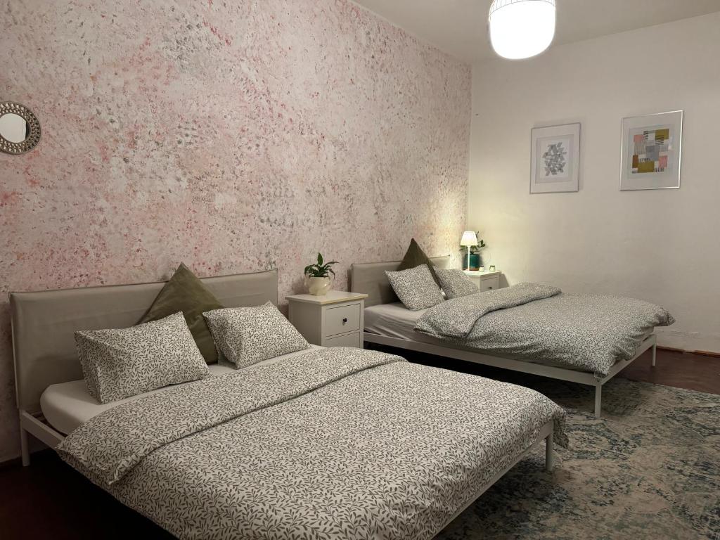 2BDR Pretty Apartment in the Local Area of Prague photo 2