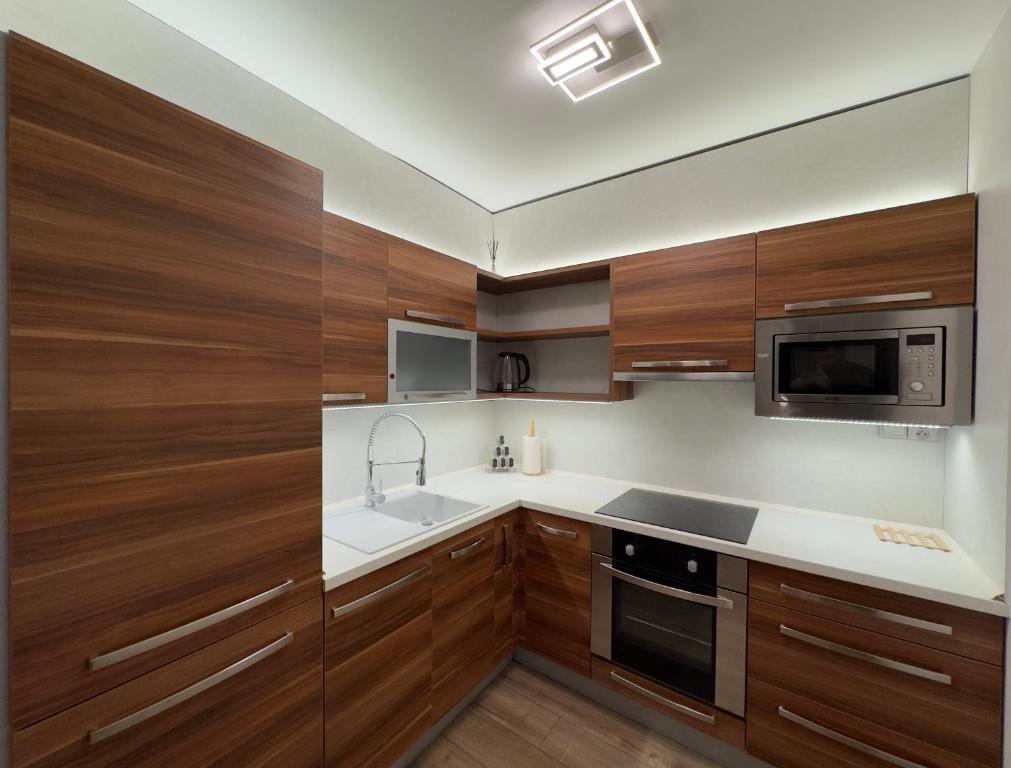 Smarty Choice Living with FREE PARKING - Vondroušova photo 3