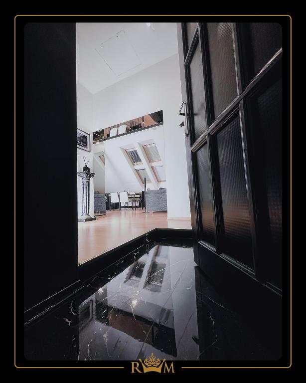 RM Luxury Apartment in Prague • 6 People • Free Parking • Pets photo 2