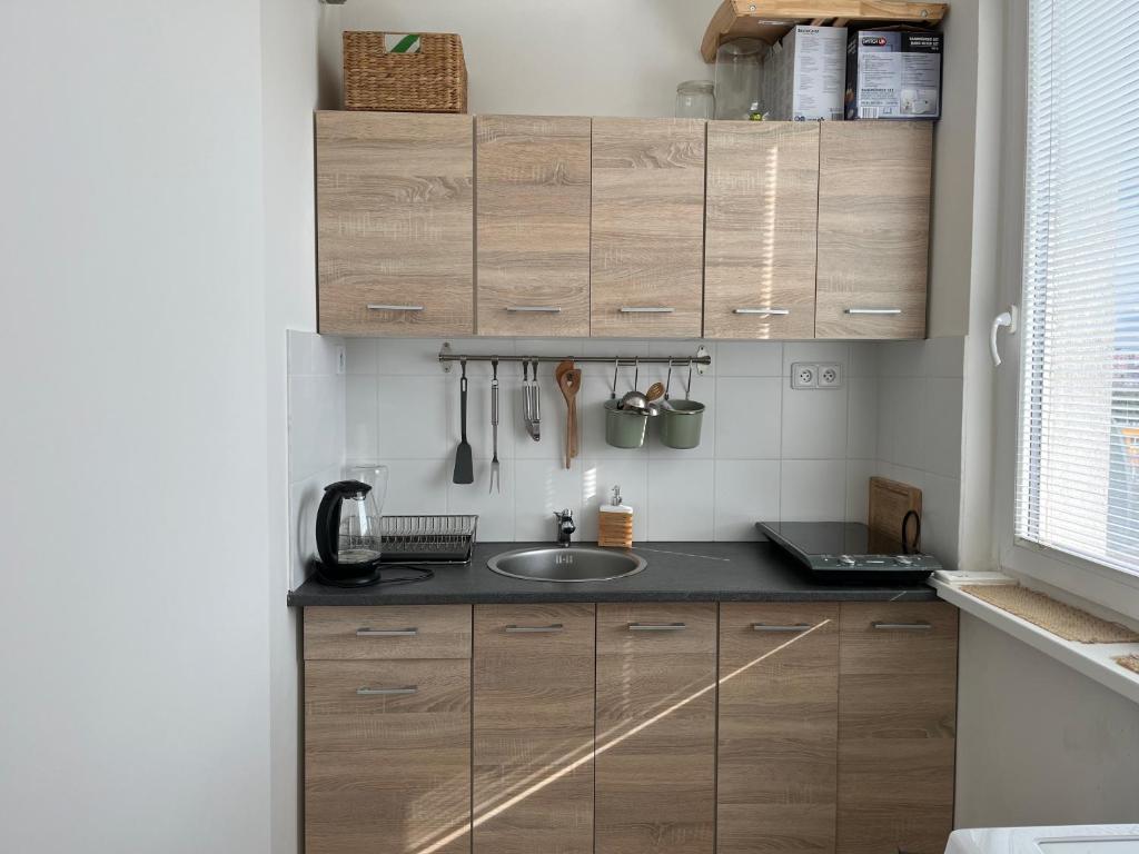 Sunny minimalistic flat near metro Opatov photo 3