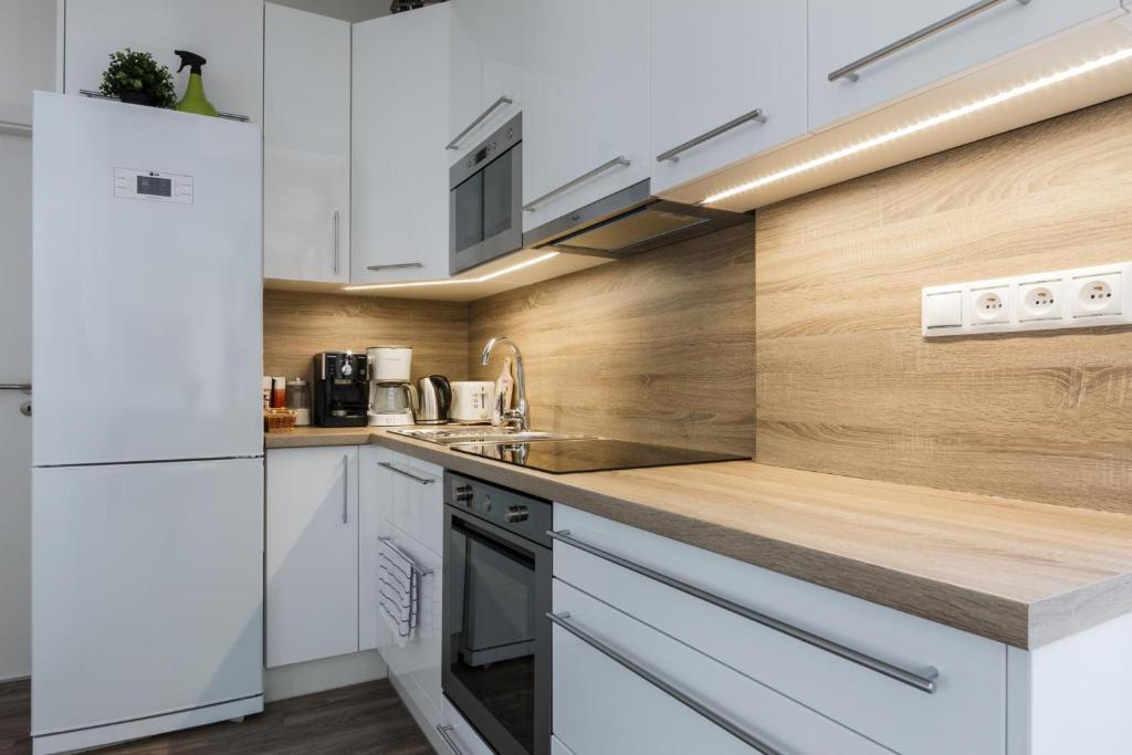 Prague Days - Open-plan Studio with AC near National Theatre photo 2