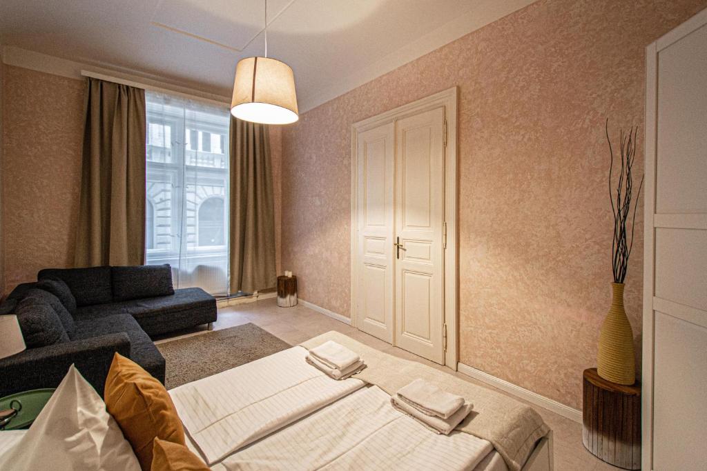 Rose Ruterra Suite photo 2