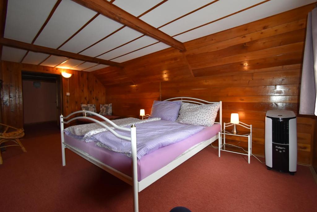 Chalupa Alexandra photo 2