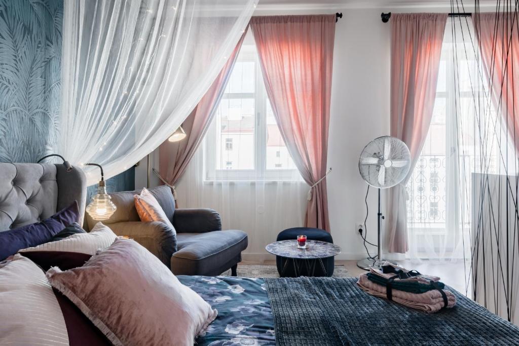 Romantic designer apartment Prague photo 2