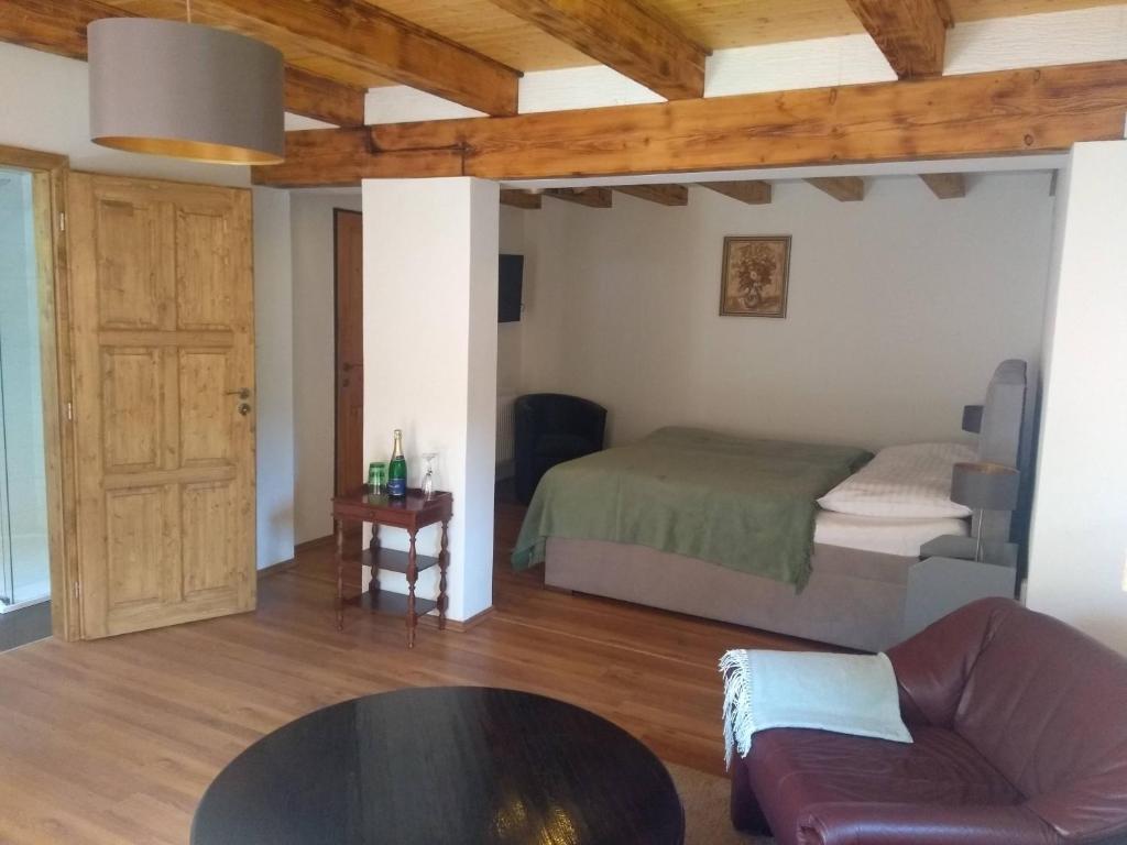 Stodola-soukromý apartmán pro dva s venkovní vířivkou photo 3