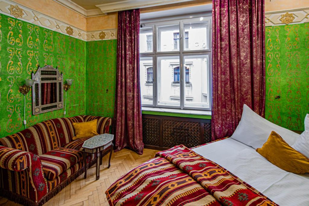 1000 and 1 night in Prague city center photo 2