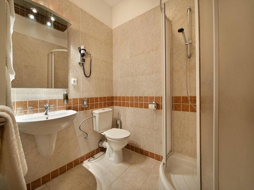 EA Hotel Tosca photo 3