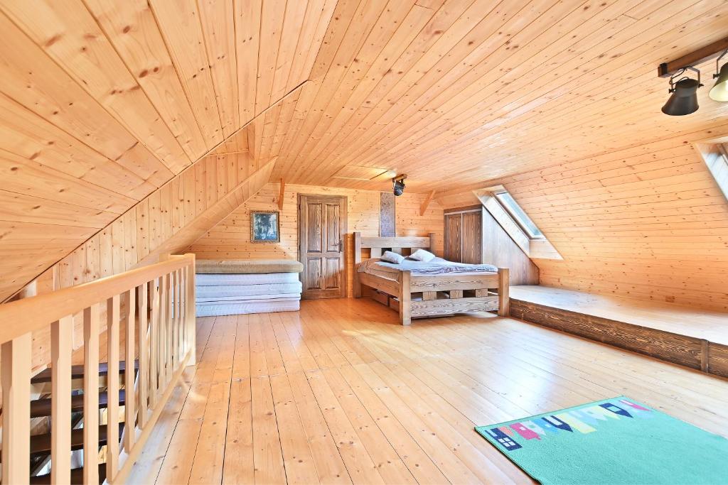 Wooden house in the heart of the Giant Mountains with own hill photo 2