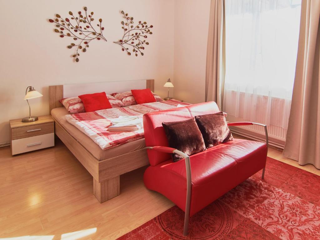 Cozy Apartments with Terrace near Prague Castle photo 3