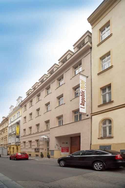 1.Republic Hotel photo 2