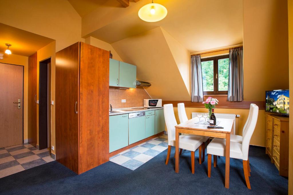 Yellow Ski Apartments photo 3