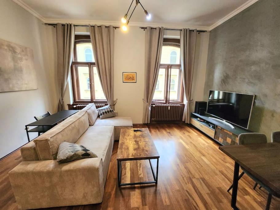 SMÍCHOV Riverfront Apartment Prague 5 photo 2