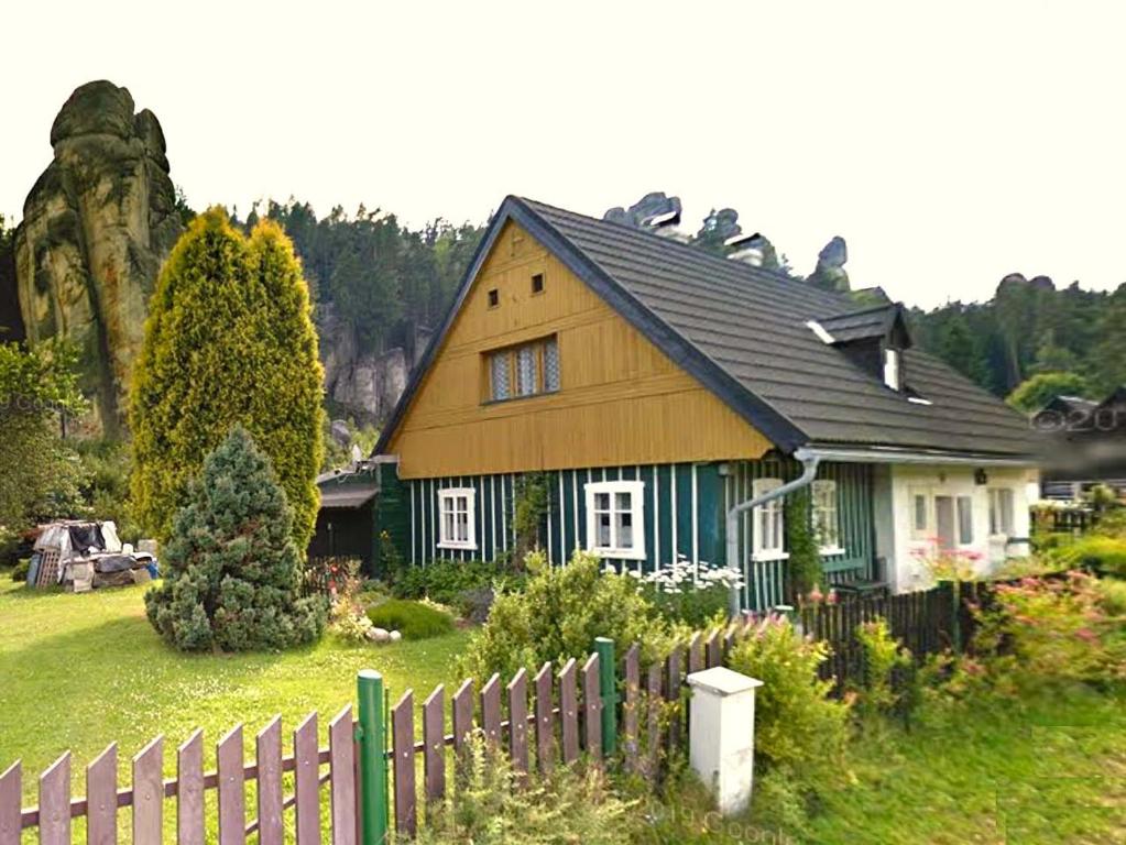 Soukromí pod skalami - Dolní Adršpach — photo 1