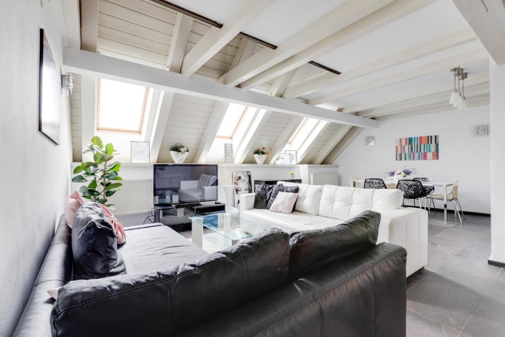 Spacious stylish attic in the heart of the center - Karlovo — photo 1