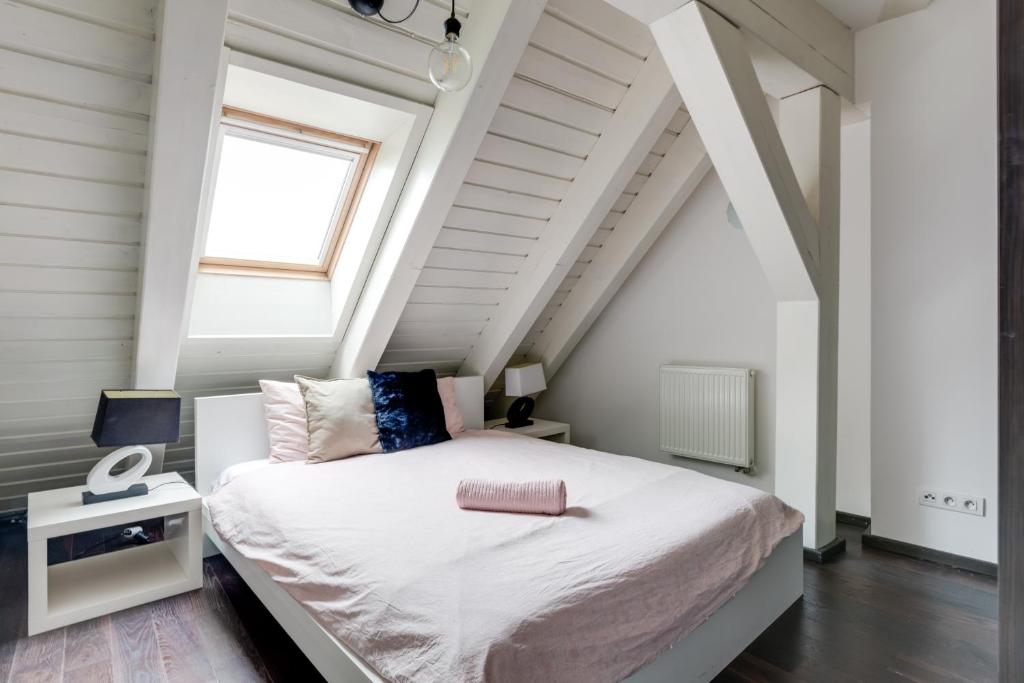 Spacious stylish attic in the heart of the center - Karlovo photo 2