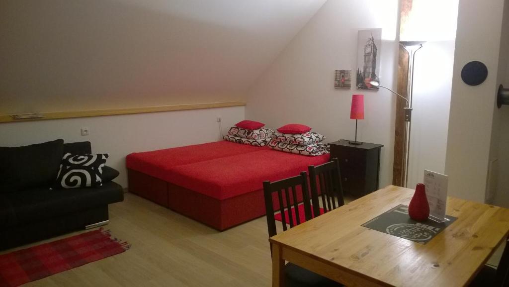 Studio pro 2 osoby se samostatným vstupem — photo 1