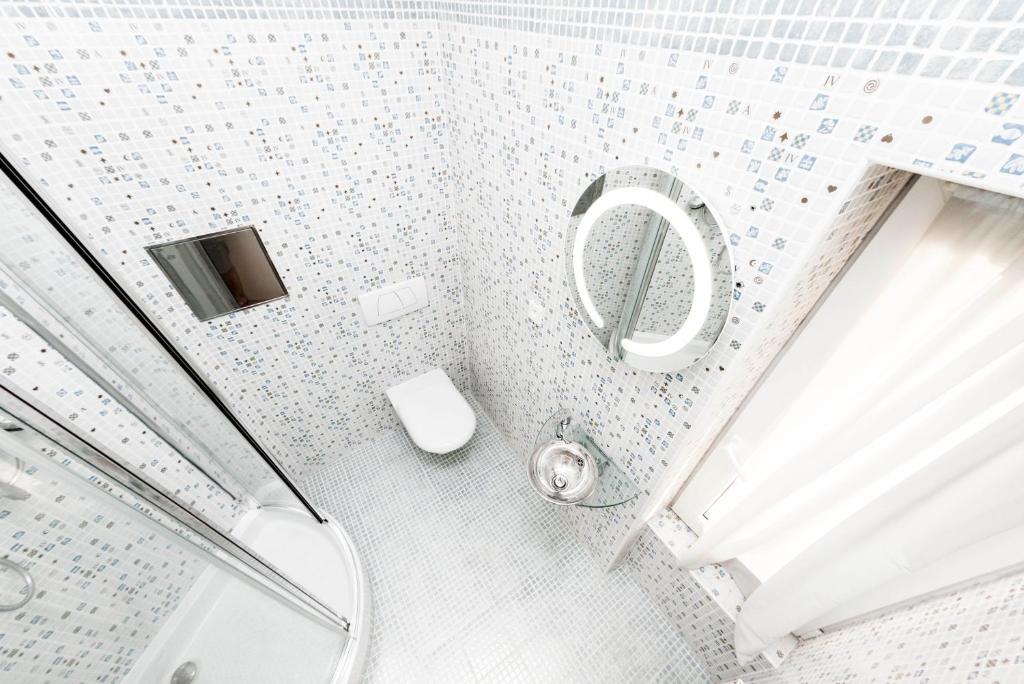 Romantic studio with jacuzzi photo 3