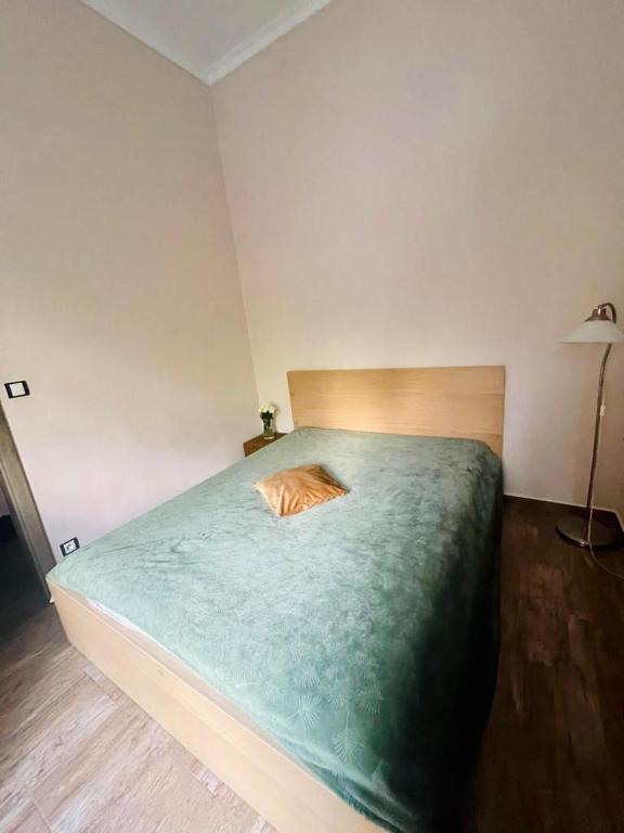 Home by the river — photo 1