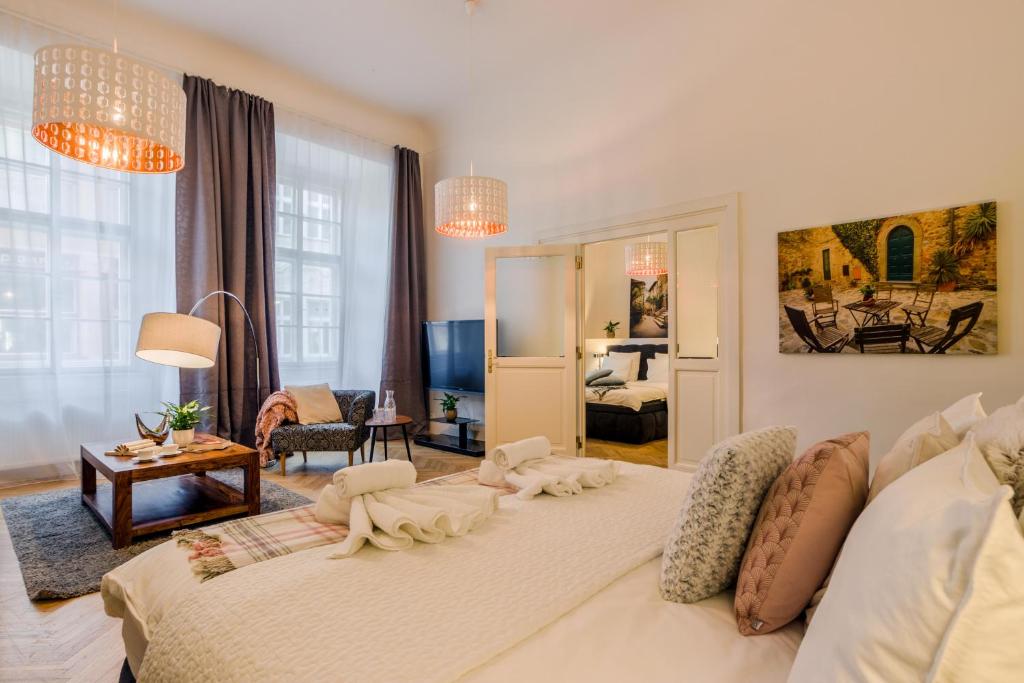 Royal Route Residence photo 2