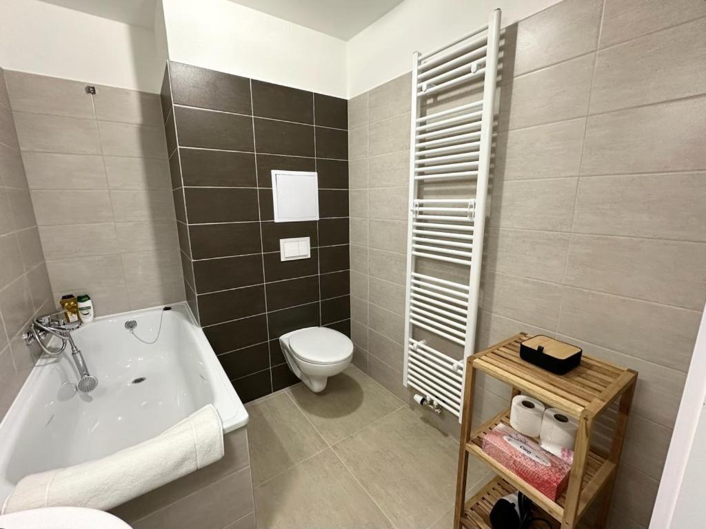 Sky Apartments 511 photo 3